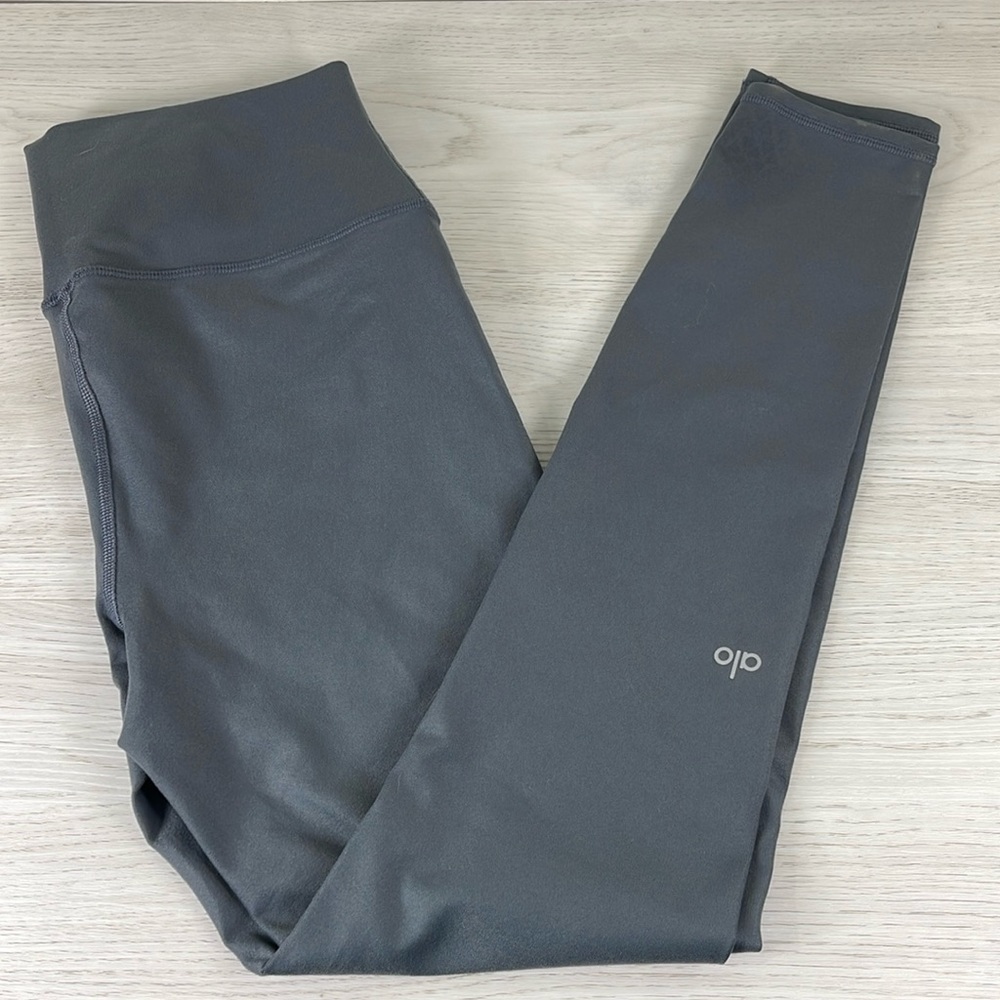 Alo Yoga leggings, size L